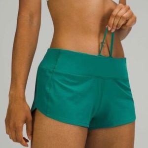 Lululemon Speed Up 2.5 inch low rise size 4
